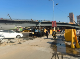 升降平臺車助力高架橋焊接